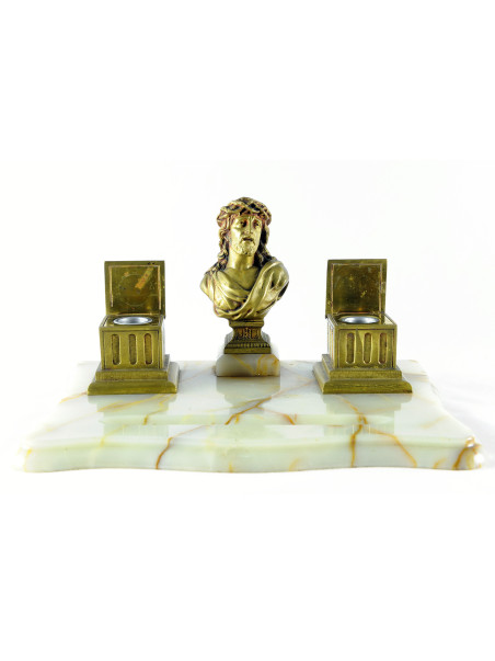 Escribanía en mármol con busto de Cristo y tinteros en Bronce. Pps. siglo XX.