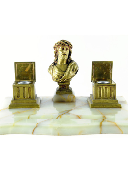 Escribanía en mármol con busto de Cristo y tinteros en Bronce. Pps. siglo XX.